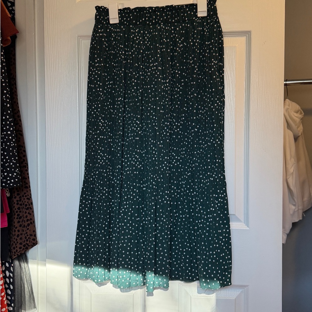 Elegant Green Polka Dot Skirt